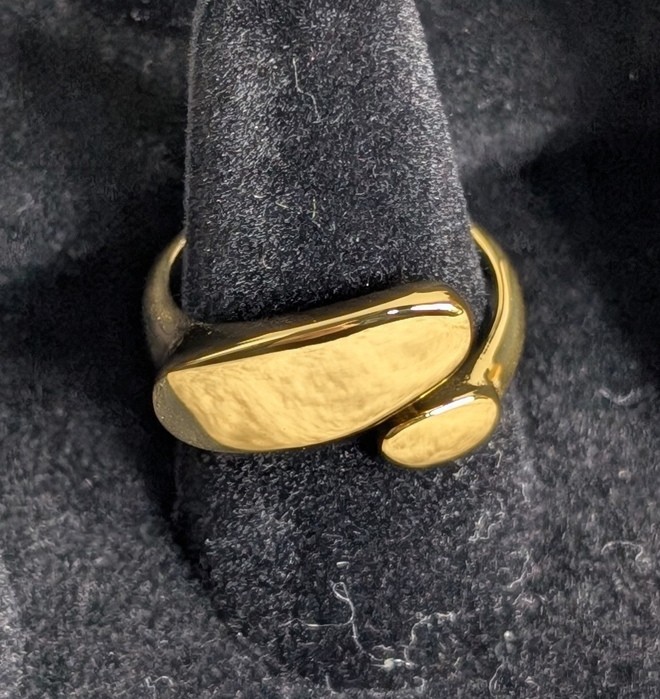 The Rae Gold Ring