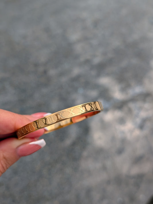 Roman Bangle