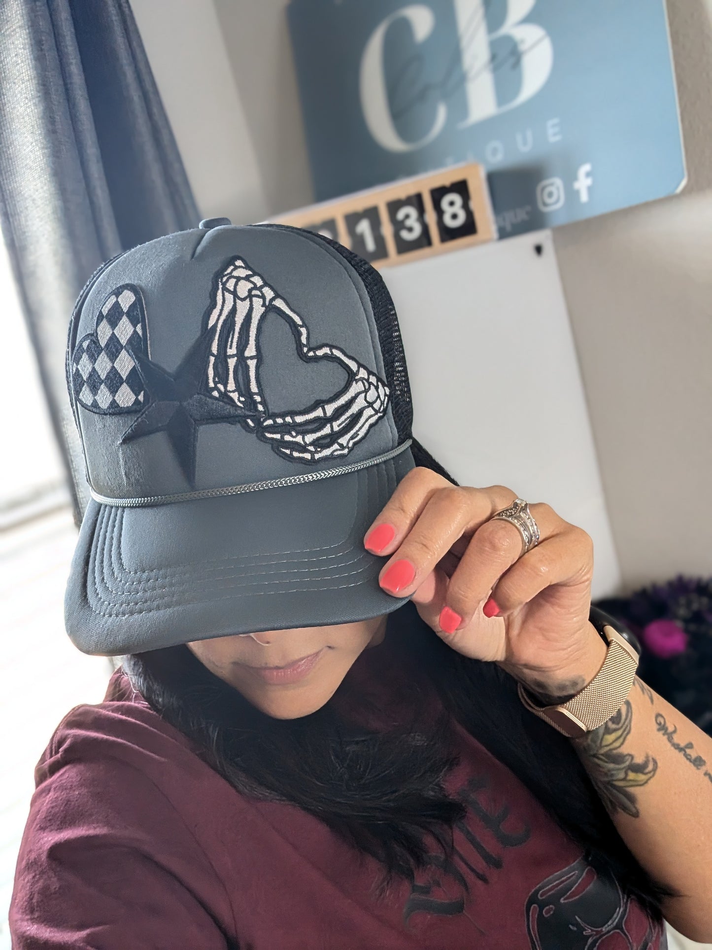 Skelly Love Hat