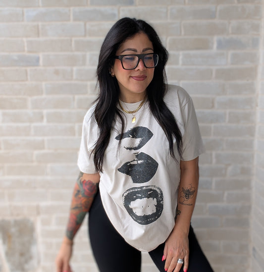 Diamond Kisses tee