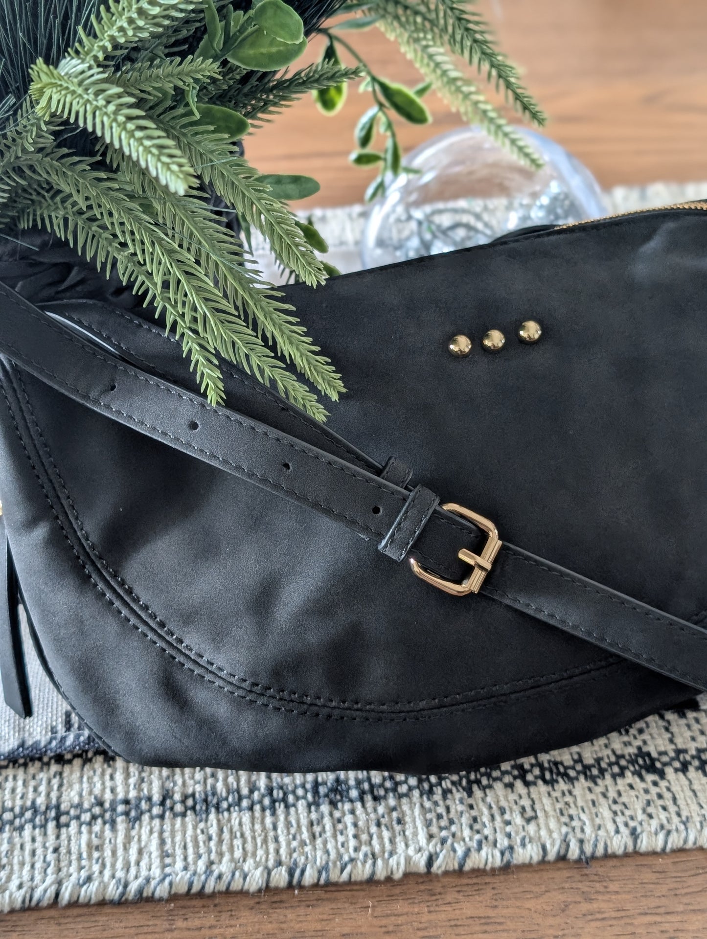 Netty Nubuck Crossbody