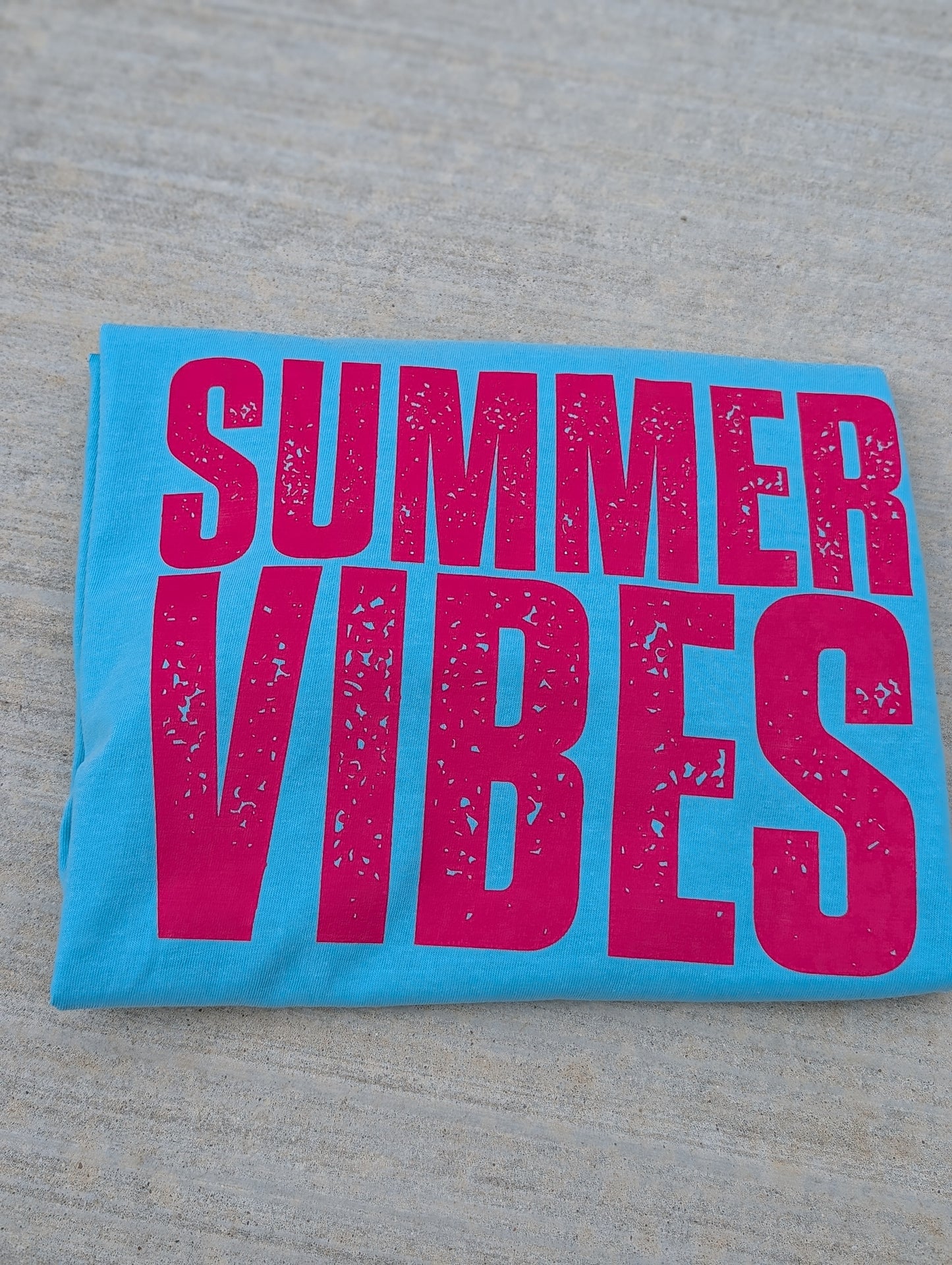 Summer vibes tee